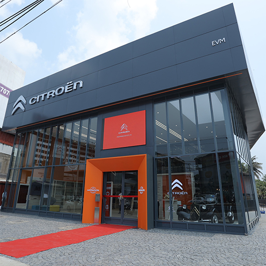 PHYGITAL SHOWROOM IN KOCHI